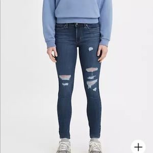 Levi’s 711 Skinny Jeans